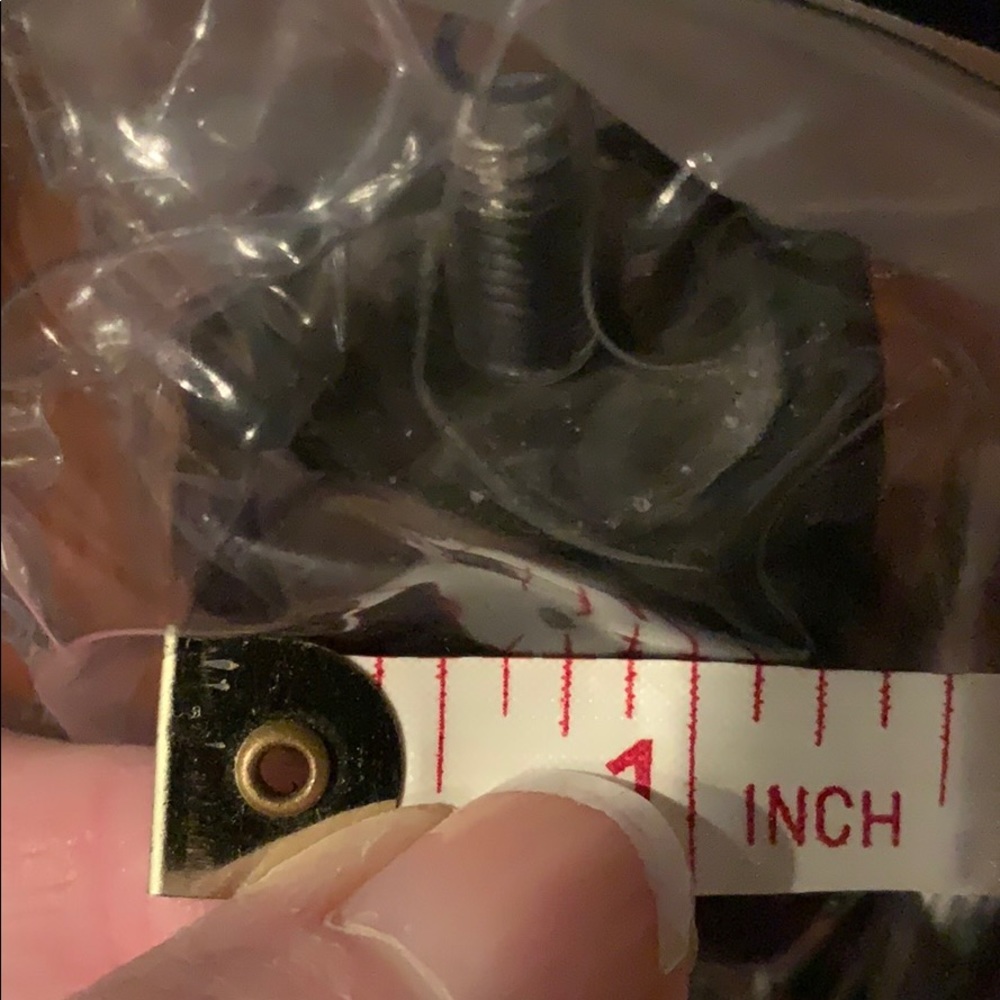 NWT Curtain Rod Ends - Picture 7 of 7